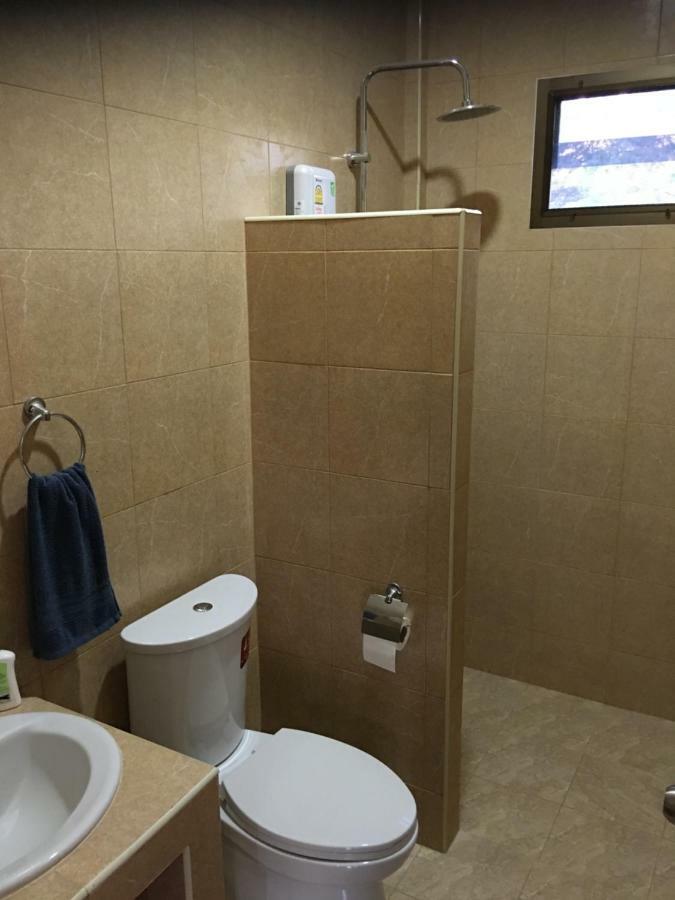 אוטאי תאני Sunray Guesthouse สุนันท์บ้านพักริมคลอง מראה חיצוני תמונה
