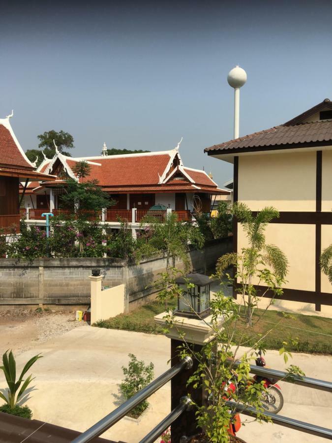אוטאי תאני Sunray Guesthouse สุนันท์บ้านพักริมคลอง מראה חיצוני תמונה