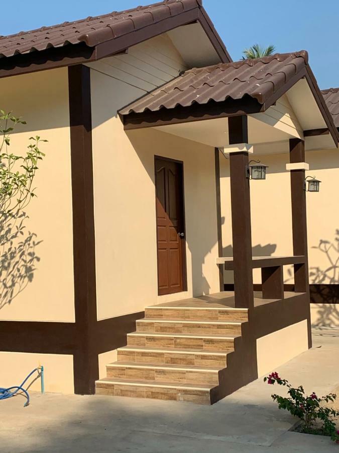 אוטאי תאני Sunray Guesthouse สุนันท์บ้านพักริมคลอง מראה חיצוני תמונה